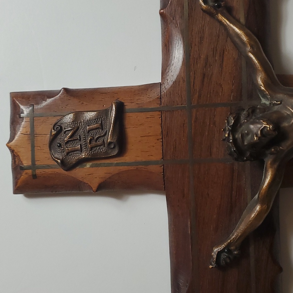 Heavy wood cross - Picture 2 of 6